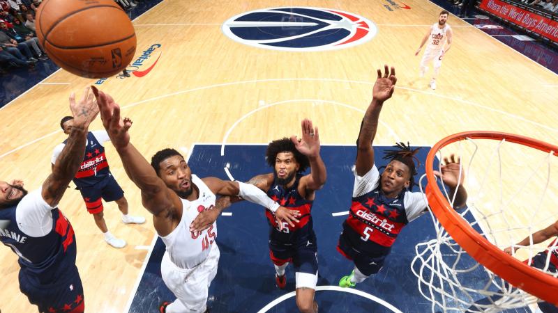 鲁媒：彭啸脚踝韧带损伤，预计要先恢复两周再进行下一步治疗